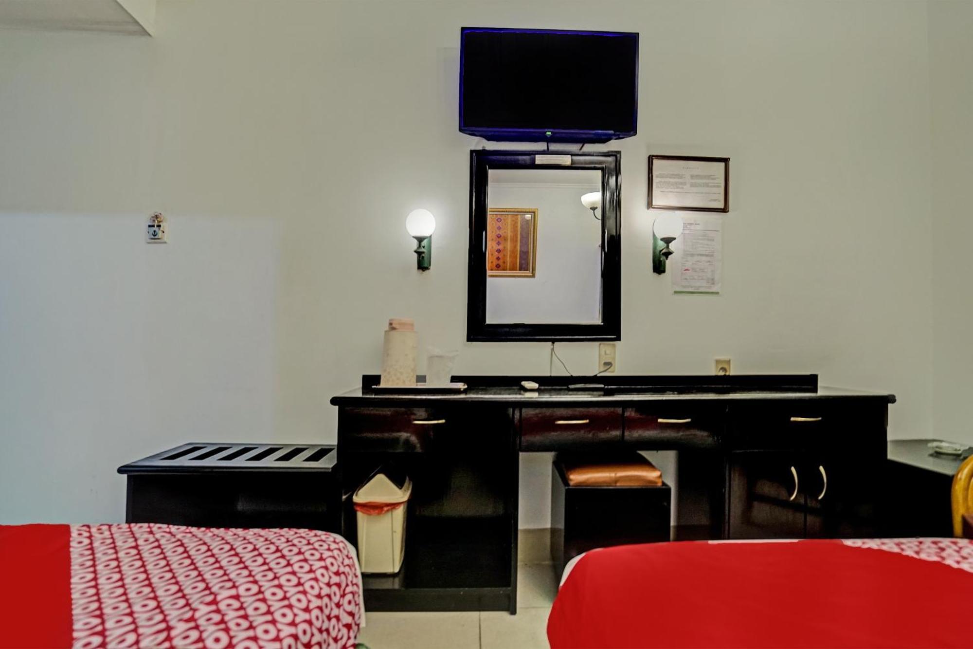 OYO 91805 Hotel Wisma Bari Palembang Exterior foto